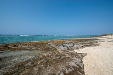 鹿児島県　沖永良部島の大津勘ビーチロック
