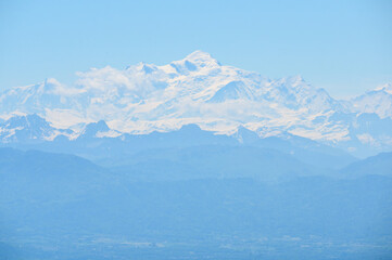 Fototapeta na wymiar Mont Blanc seen from great distance from the swiss jura
