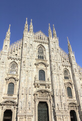 Fototapeta na wymiar View of the Duomo in Milan, Italy