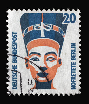 Stamp Printed In Berlin Germany Shows Queen Neferneferuaten Nefertiti Of Egypt, Bust, Egyptian Museum, Berlin, 1988