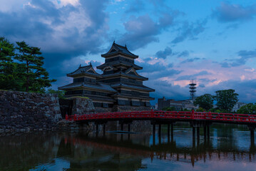 日没後の松本城