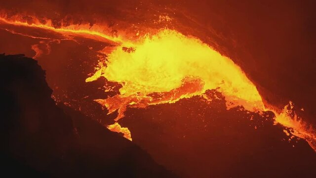 Lava lake, Crater, Erta Ale active volcano, Ethiopia, Africa