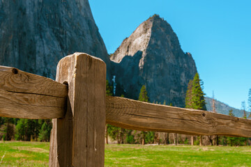 Fototapeta na wymiar Yosemite National Park, a beautiful summer landscape with mountains