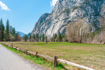 Fototapeta na wymiar Amazing landscape in Yosemite National Park with mountain view
