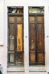 Fototapeta na wymiar Old building's doors in the streets of Buenos Aires, Argentina