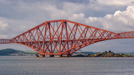 Fototapeta na wymiar Forth Bridge, the impressing railway bridge over the Firth of Forth near Edinburgh, Scotland