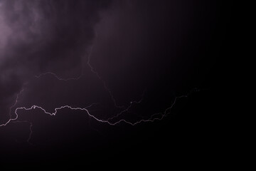 Gewitterwolken mit Blitz