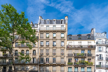 Fototapeta na wymiar Paris, beautiful buildings, boulevard Beaumarchais in the 11e district 