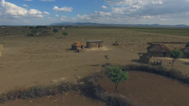 Masai village Tanzania: Many Maasai tribes throughout Tanzania and Kenya welcome visits to their village.