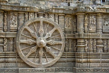 Stone wheel at Sun Temple, Konark, Orissa, India, Asia