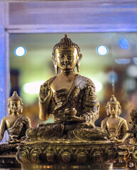 golden buddha statue