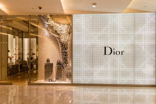 Christian Dior shop