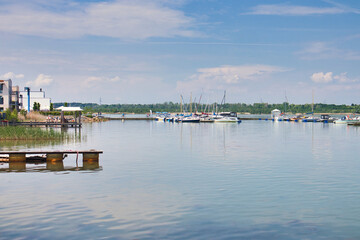 Blick auf den Hainer See, Anleger, Boot, Neukieritzsch, Sachsen, Deutschland