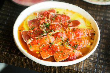 Traditiomal salmon tataki with green onion