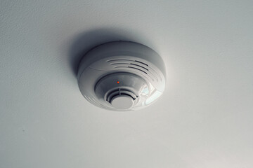 fire alarm device on the ceiling