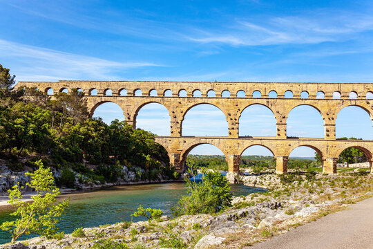 Picturesque antique bridge - aqueduct