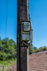 compteur monophasé 2 fils sur poteau EDF en béton