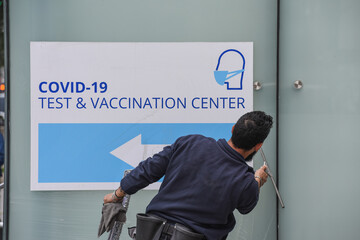 covid-19 coronavirus centre test testing vaccination vaccin 