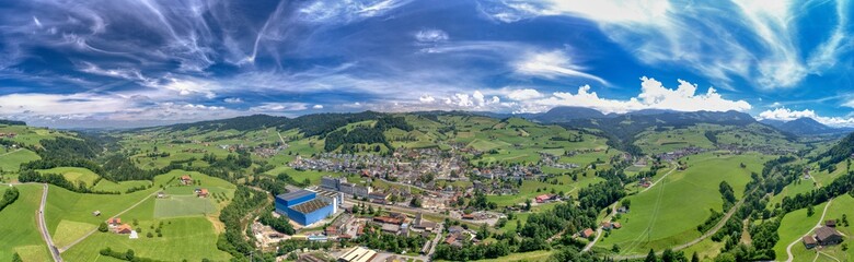 Fototapeta na wymiar Die Gemeinde Entlebuch im Kanton Luzern aus der Luft betrachtet, Schweiz (Juni 2021)
