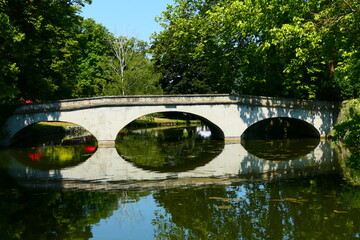 Fototapeta premium Brücke übern Schlossteich