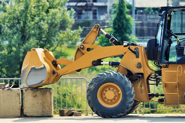 油圧ショベルカー