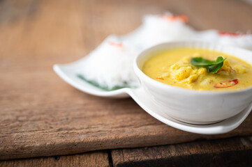 Rice Vermicelli And Crab Meat Red Curry, Thai Southern Style