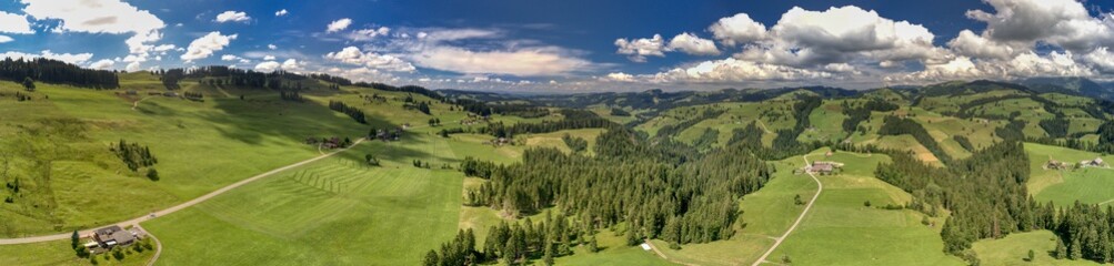 Fototapeta na wymiar Ein Einblick ins Emmental im Kanton Bern, Schweiz (Juni 2021)