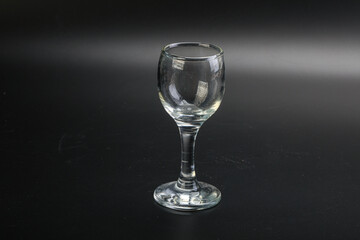 Empty glass for vine or water