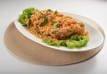 wok fried big tiger prawn with crispy butter cereal curry leaf chilli Asia halal menu