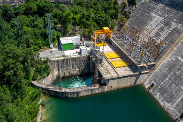 Central eléctrica de la presa de Entrepeñas