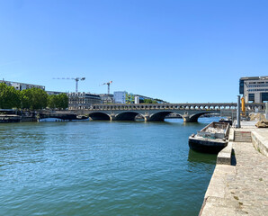 Fototapeta premium Pont sur la Seine à Paris