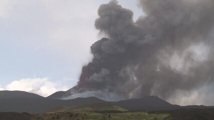 Naklejka na ściany i meble Vulcano Etna, eruzione 26-06-2021
