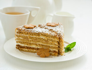 A classic honey cake cake.