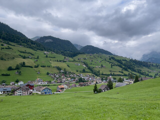 Fototapeta na wymiar In der Schweiz bei den Churfirsten