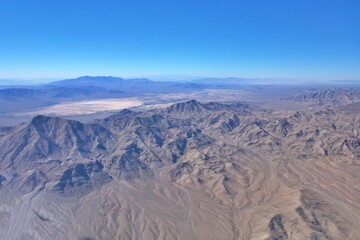 Fototapeta na wymiar Flug über Nevada