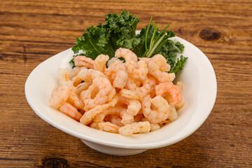 Small unshelled shrimps in the bowl