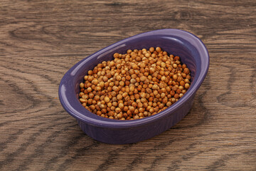 Coriander seeds in the bowl