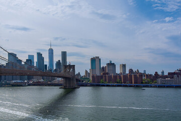 Naklejka premium Beautiful skyline of Brooklyn bridge of aerial view on New York City Manhattan skyline panorama with skyscrapers over Hudson River