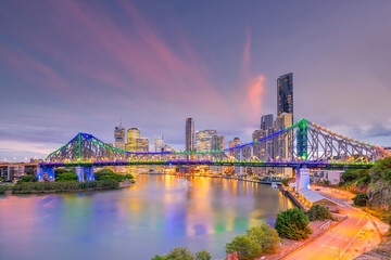 Brisbane city skyline and Brisbane river at sunset - obrazy, fototapety, plakaty