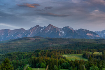 Fototapeta premium Summer Sunset in Lapszanka Valley in Poland