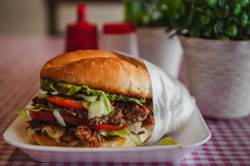 Hamburguesas y Tortas 