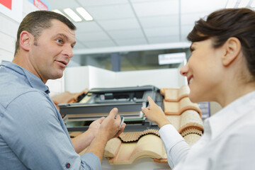 Fototapeta premium a male skylight window vendor