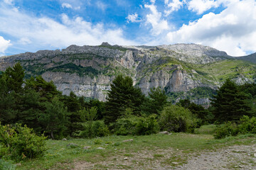 Fototapeta na wymiar Pirineo de Huesca