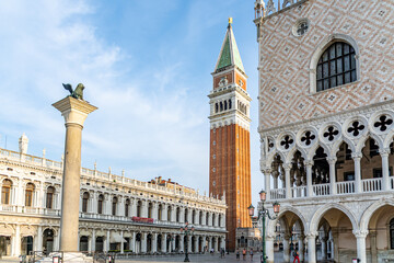 Fototapeta na wymiar Beautiful morning view of the St Marc's Square with the Campanile and the Doge's Palace in Venice, Italy