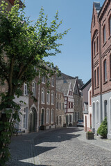 Fototapeta na wymiar Die schöne Altstadt der Kupferstadt Stolberg - vertikale Bilder