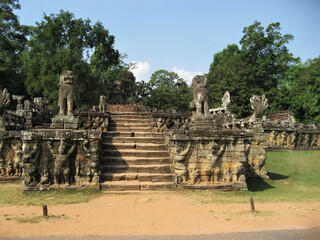 Fototapeta premium カンボジア、アンコールトムの象のテラス。 Elephant Terrace at Angkor Thom, Cambodia. 
