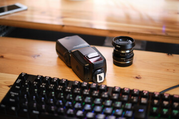 パソコンとレンズとクリップオン