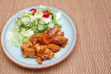 チキンソテーを和風ソースで