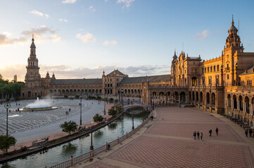 Fototapeta na wymiar The Plaza de Espana in Seville