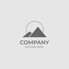 Fototapeta na wymiar minimalist mountain logo vector for modern company